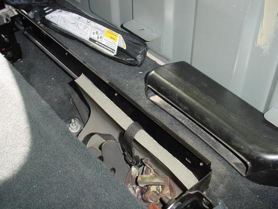 01-07 Chevy Crew Cab Heavy Duty Ported Carpeted Subwoofer Box 1X10