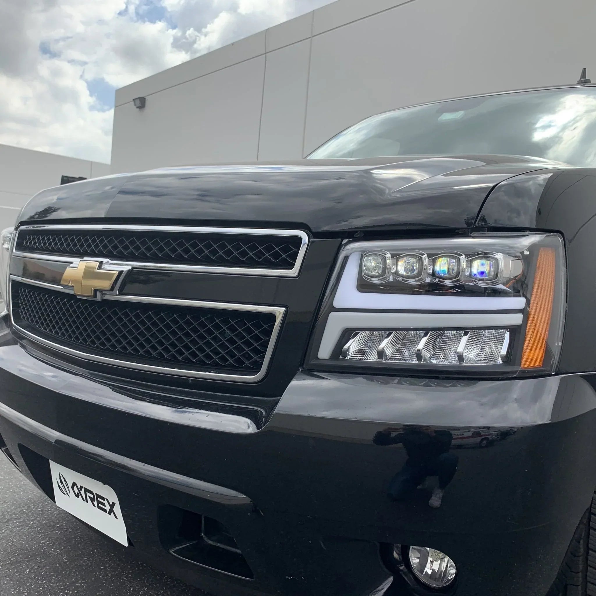 AlphaRex 07-14 Chevrolet Tahoe/Suburban/07-13 Avalanche NOVA-Series LED Projector Headlights Chrome