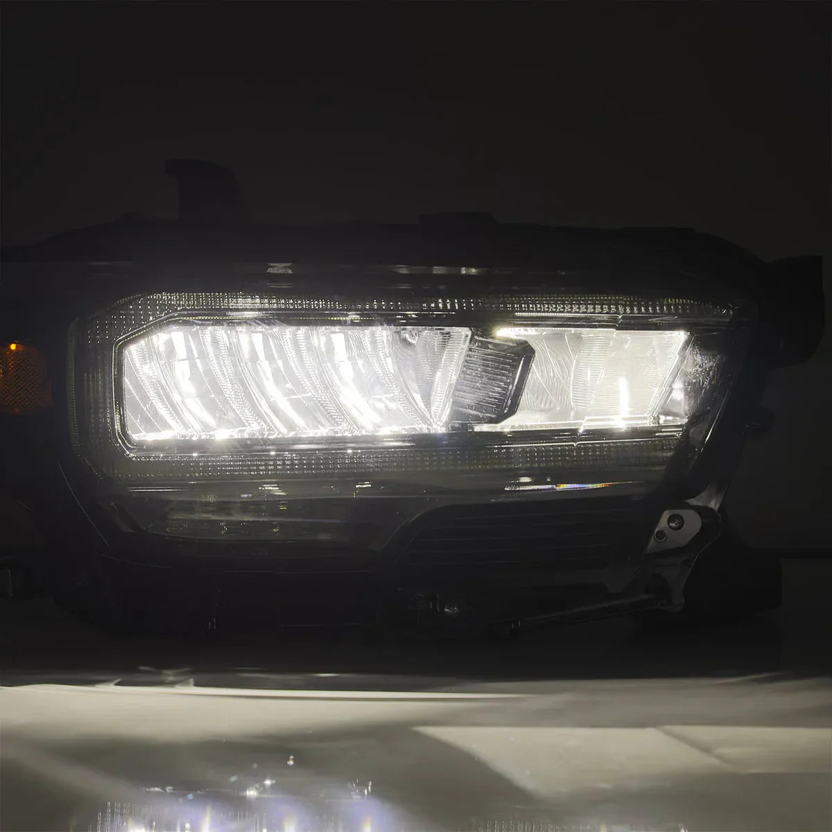 AlphaRex 16-23 Toyota Tacoma LUXX-Series LED Crystal Headlights Black