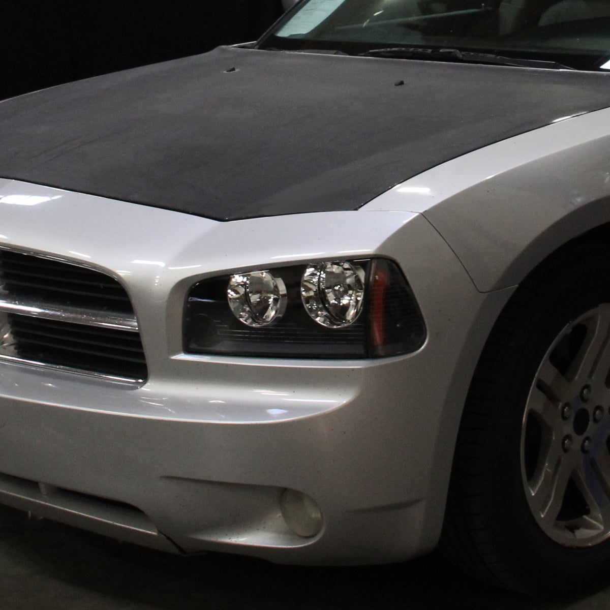 Spec-D 06-10 Dodge Charger Headlights OEM Style w/ Corner Lights Black