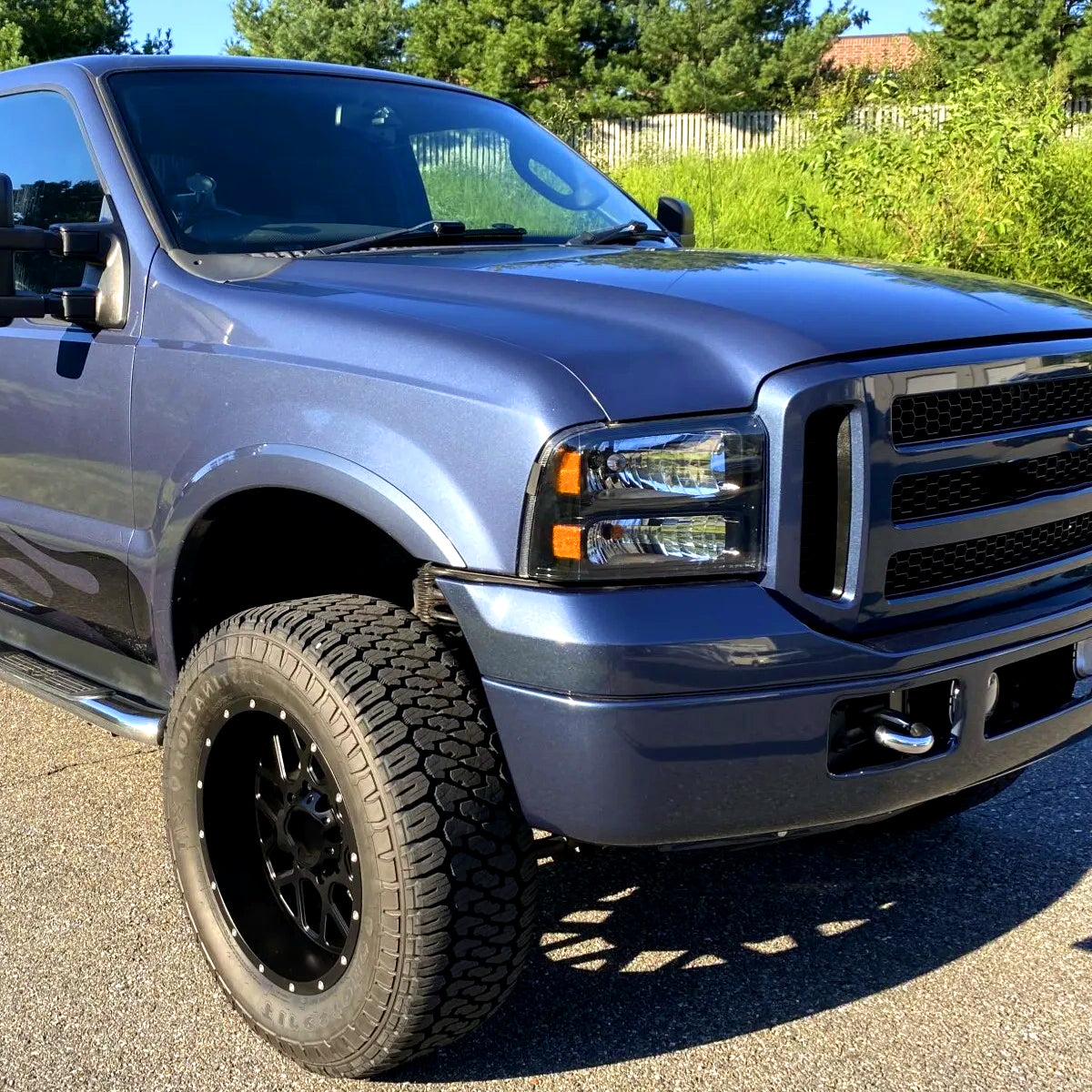 Spec-D 05-07 F250/F350/F450/F550/Excursion Headlights Matte Black