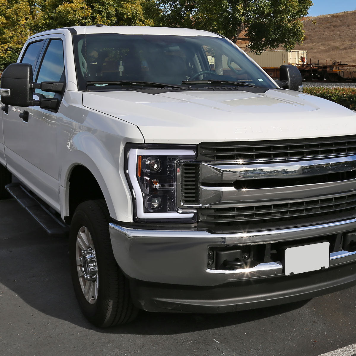 Spec-D 17-19 Ford F-250 F-350 F-450 F-550 Projector Headlights Black