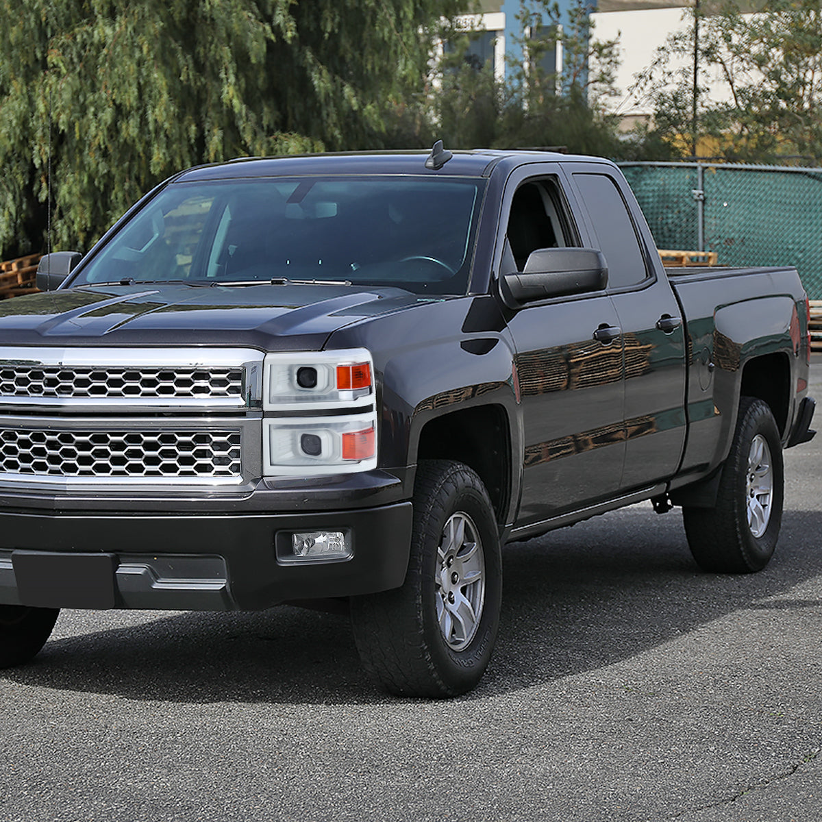 Spec-D 14-15 Silverado 1500 Sequential Headlights White/Black Trim