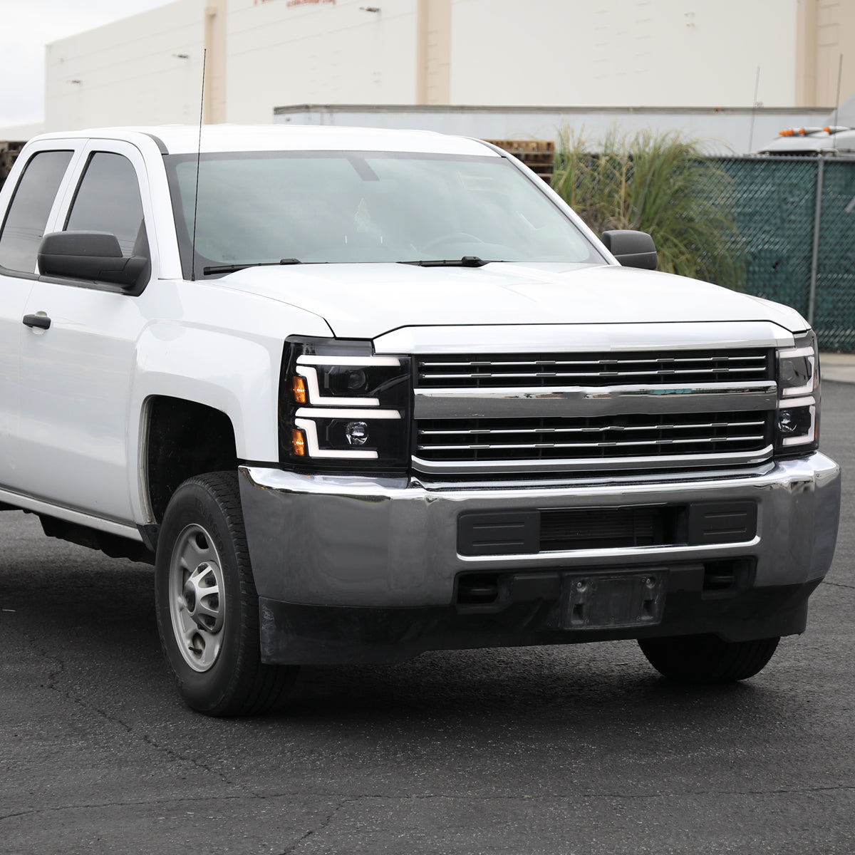 Spec-D 15-19 Silverado 2500HD/3500HD Headlights Switchback Sequential.