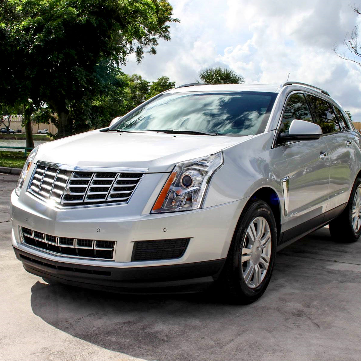 Spec-D 10-16 Cadillac SRX Projector Headlights Chrome/Clear