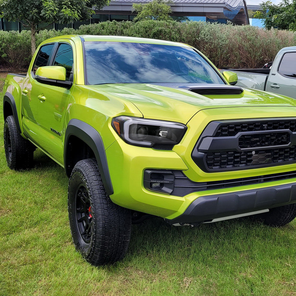 Spec-D 16-23 Tacoma Switchback LED Projector Headlights GL Black