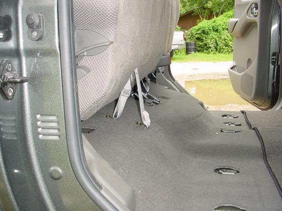 2005-2012 Nissan Frontier 2X10 Carpeted