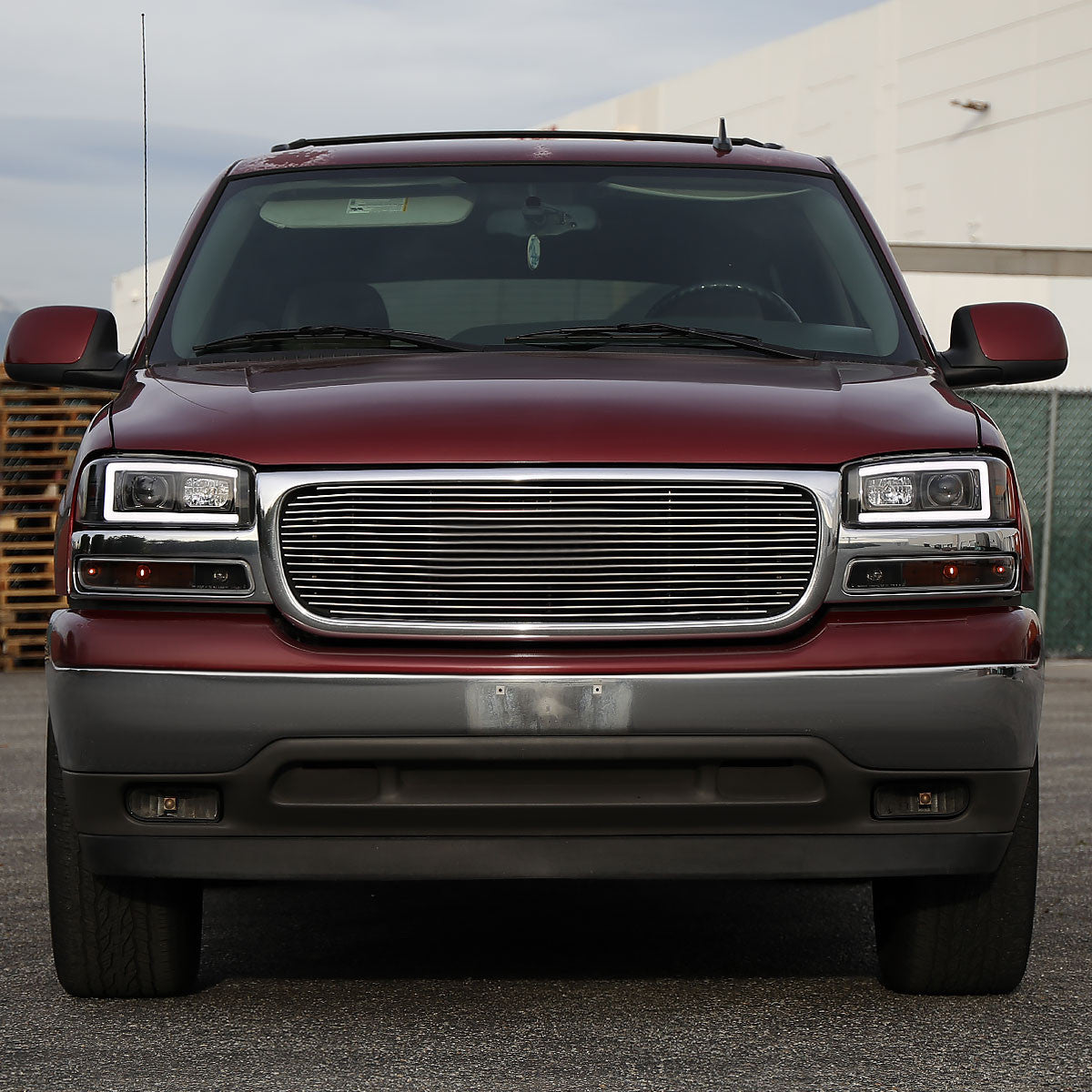 Spec-D 01-06 GMC Yukon Denali Projector Headlights Black Clear