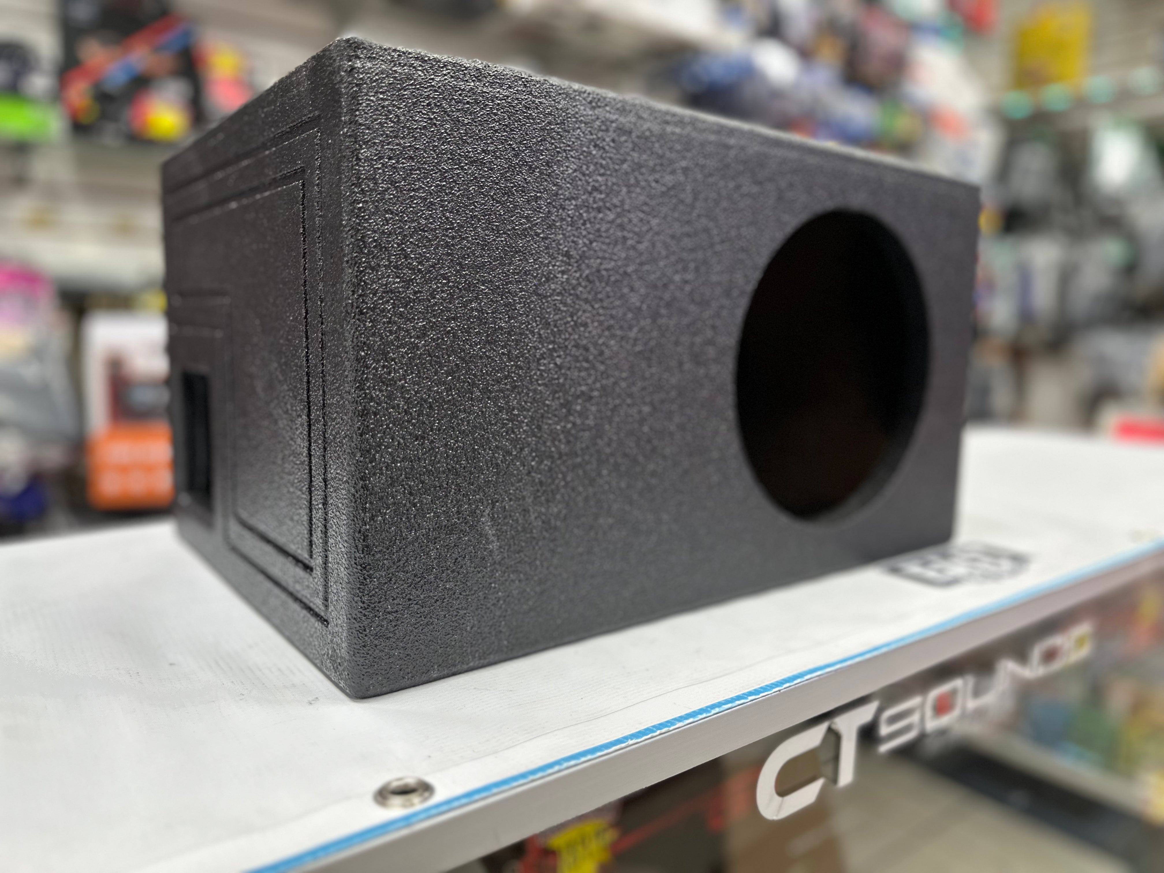 Q-Bomb Single 8″ Side-Ported Woofer Enclosure