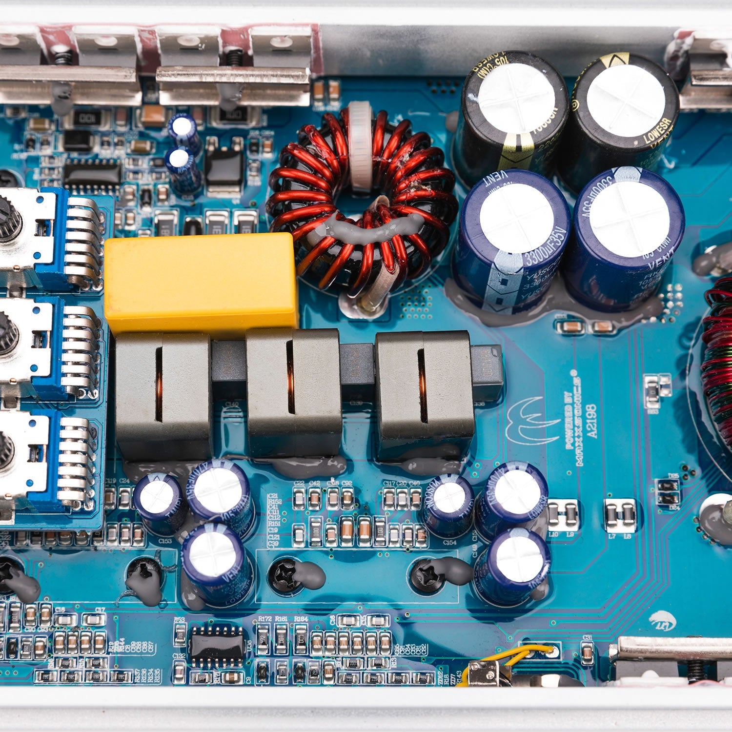 NA3-600.6 Nautic 600 Watt Amplifier