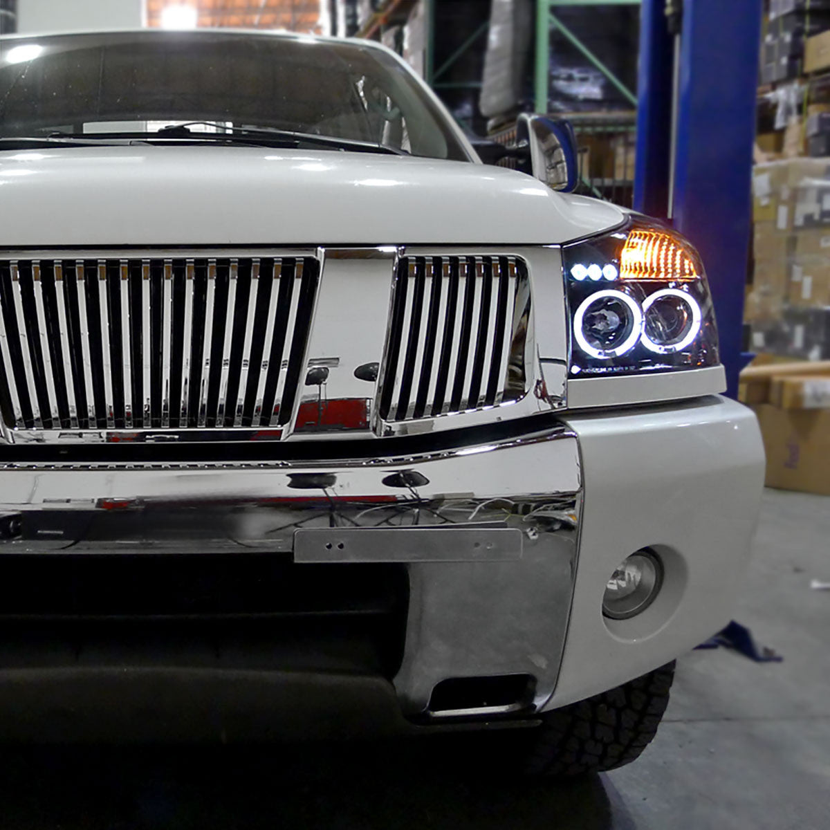 Spec-D 04-15 Nissan Titan Halo Projector Headlights Black/Smoked