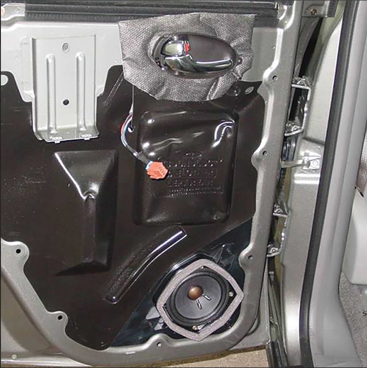 Metra 82-3022 GM Trucks/SUV 02-09 Speaker Adapter TBSS - 6 to 6.75 Inch Rear Door