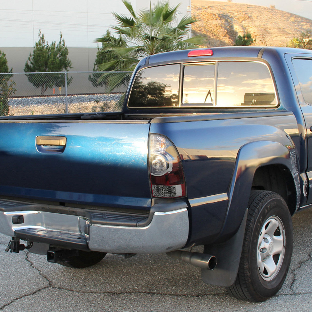 Spec-D 05-13 Toyota Tacoma Red LED Tail Lights