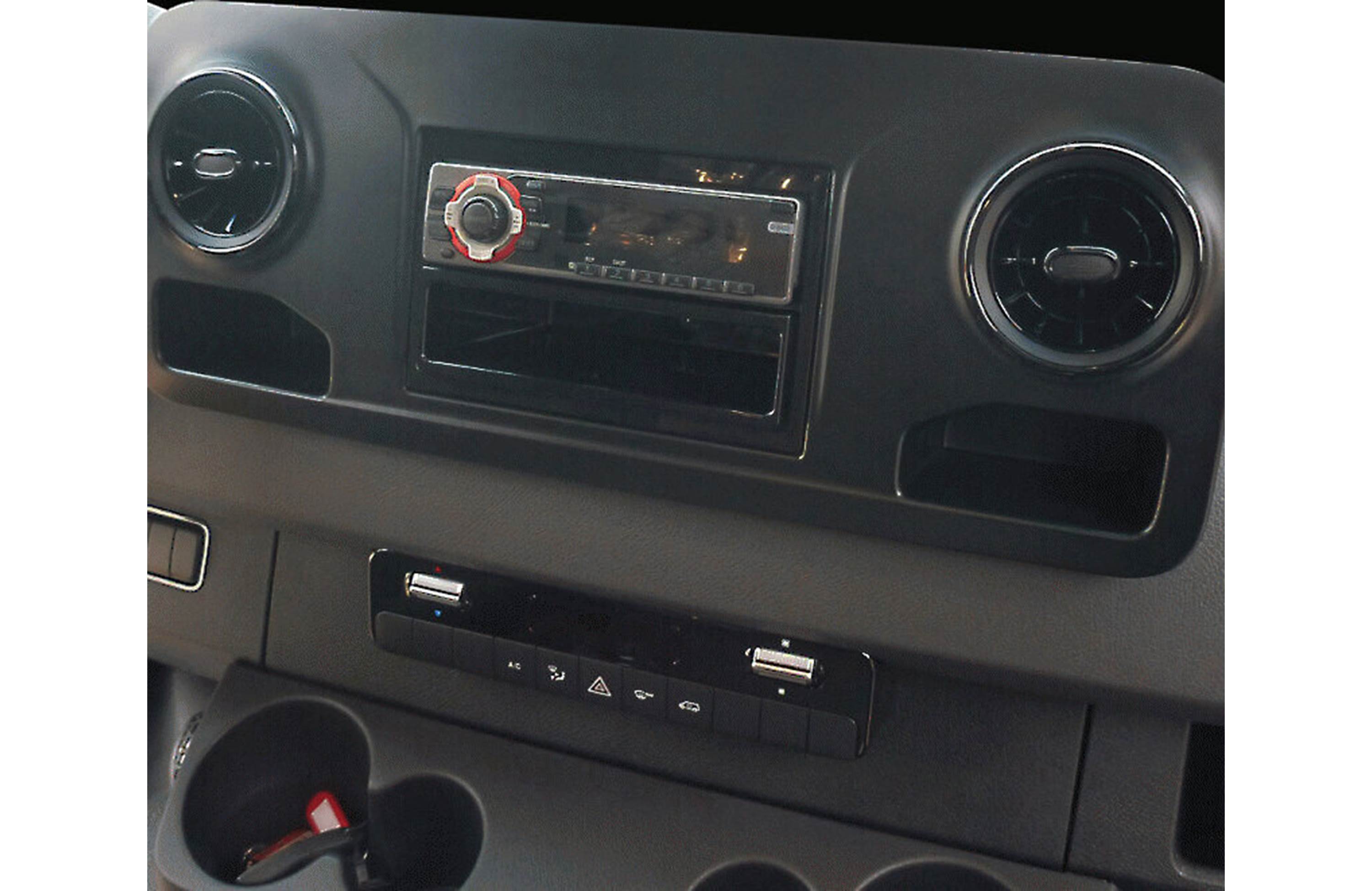 Metra 99-8731 Dash Kit