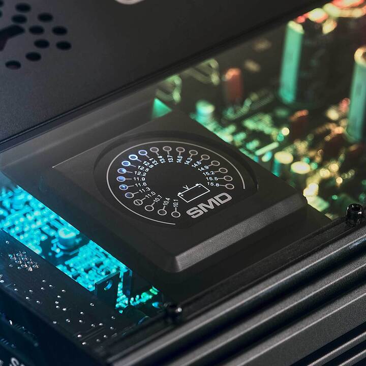 SMD Monoblock Amplifier with VM-1 Voltmeter and Digital LED Lights 2000W RMS at 1-ohm - Steve Meade Designs