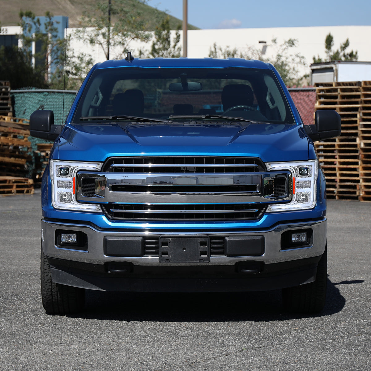 Spec-D 18-20 Ford F-150 Projector Headlights Chrome/Clear.