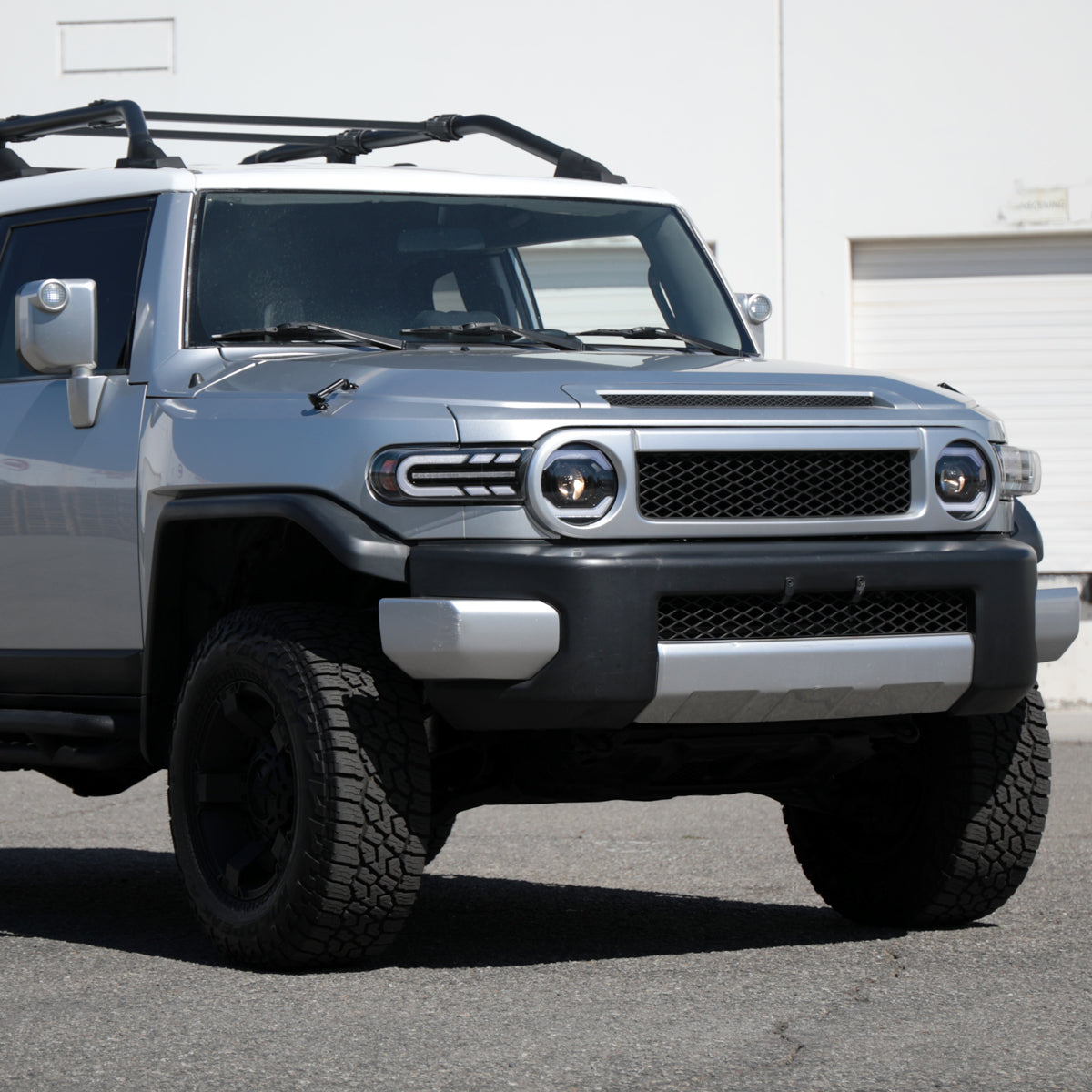 Spec-D 07-14 Toyota FJ Cruiser Headlights SEQ LED Bar Projector Black