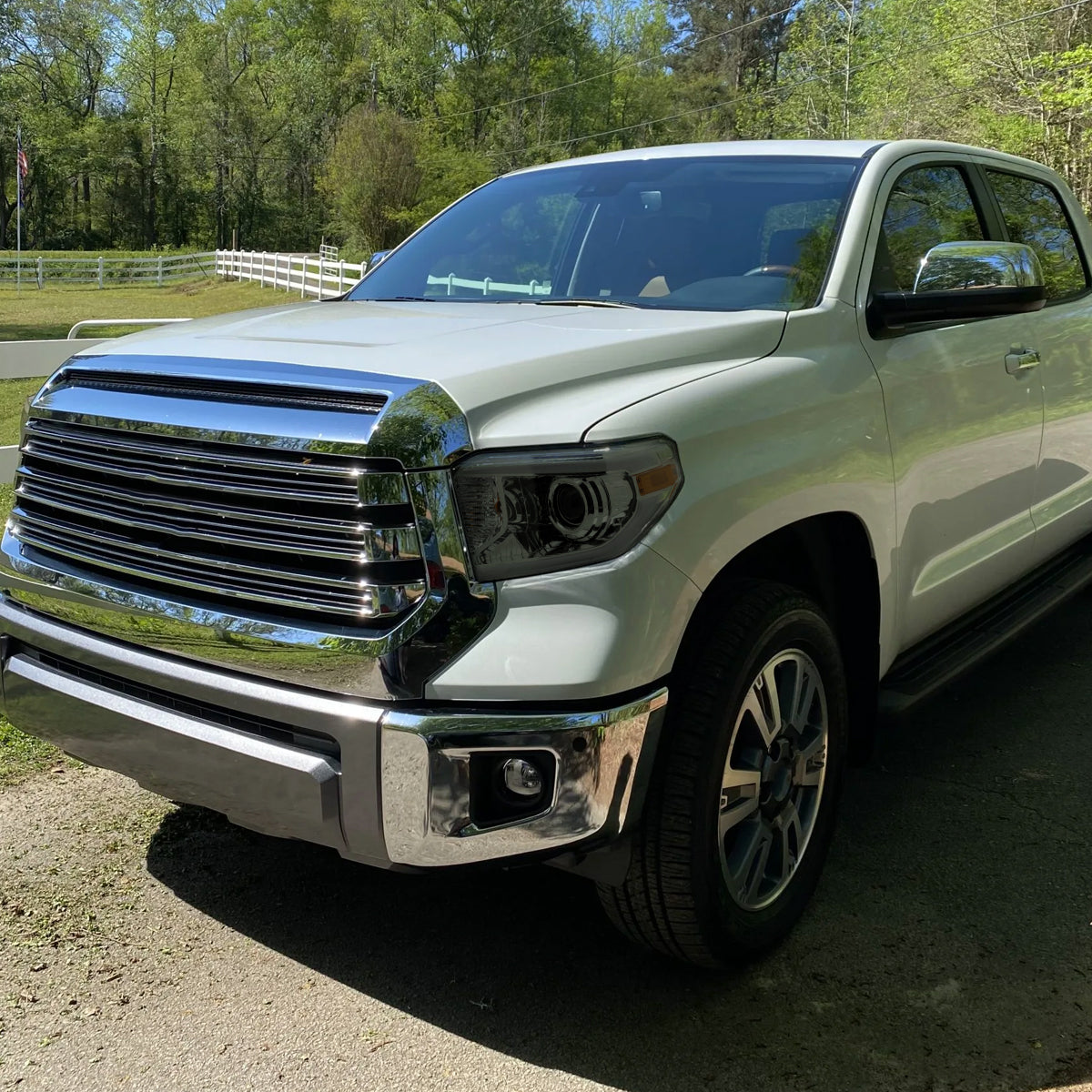 Spec-D 14-21 Tundra SEQ Bar Projector Headlights Chrome/Smoked