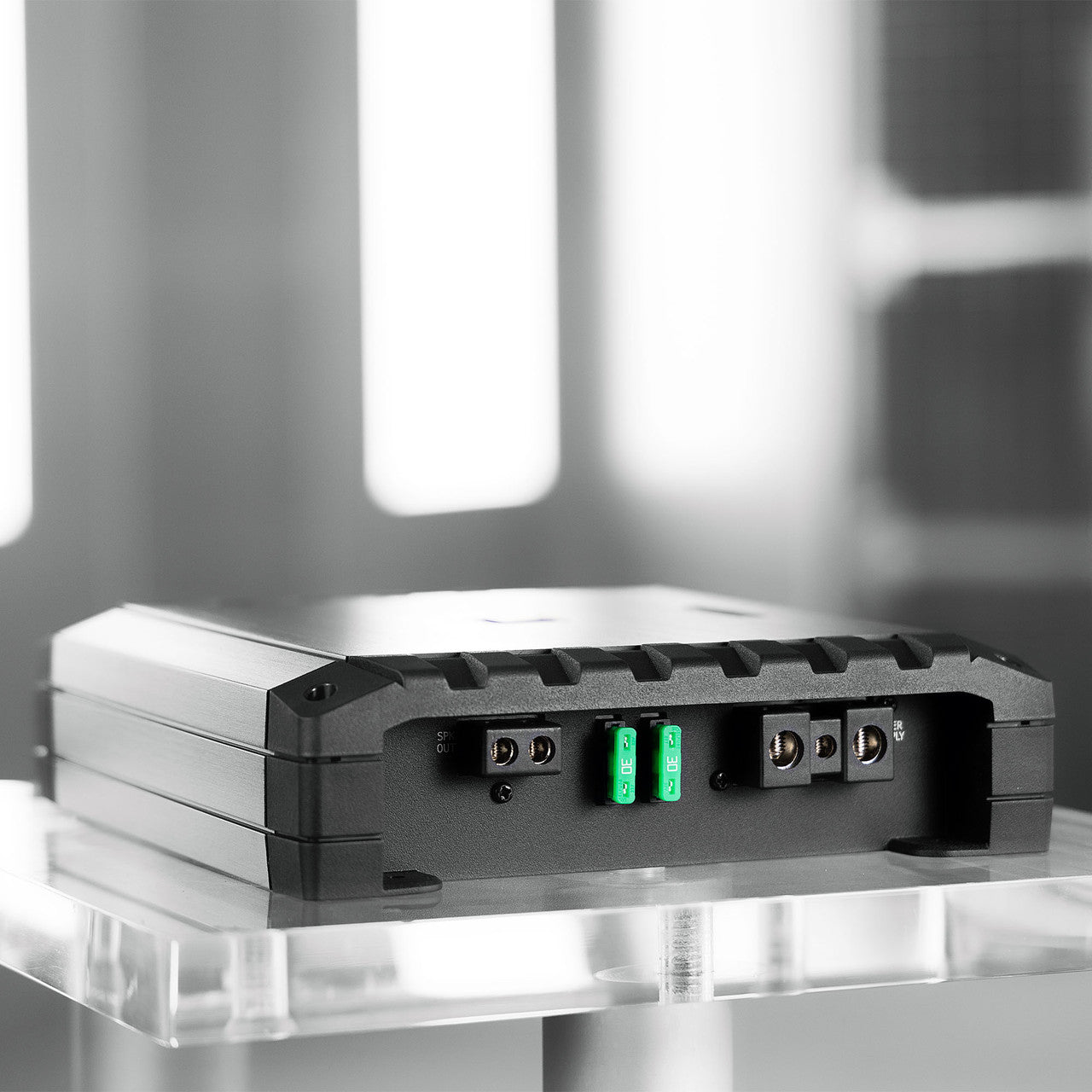 Alpine S2-A60M S-Series Class-D Mono Subwoofer Amp & (2) W10S4 10-Inch Bass Subwoofer Bundle