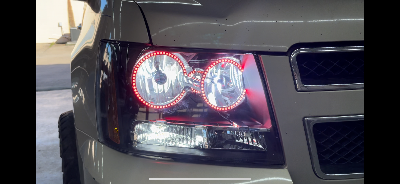 2007 - 2013 Chevy Tahoe Avalanche Headlights with RGB Color Changing Halos Pre-Built Headlights Assemby