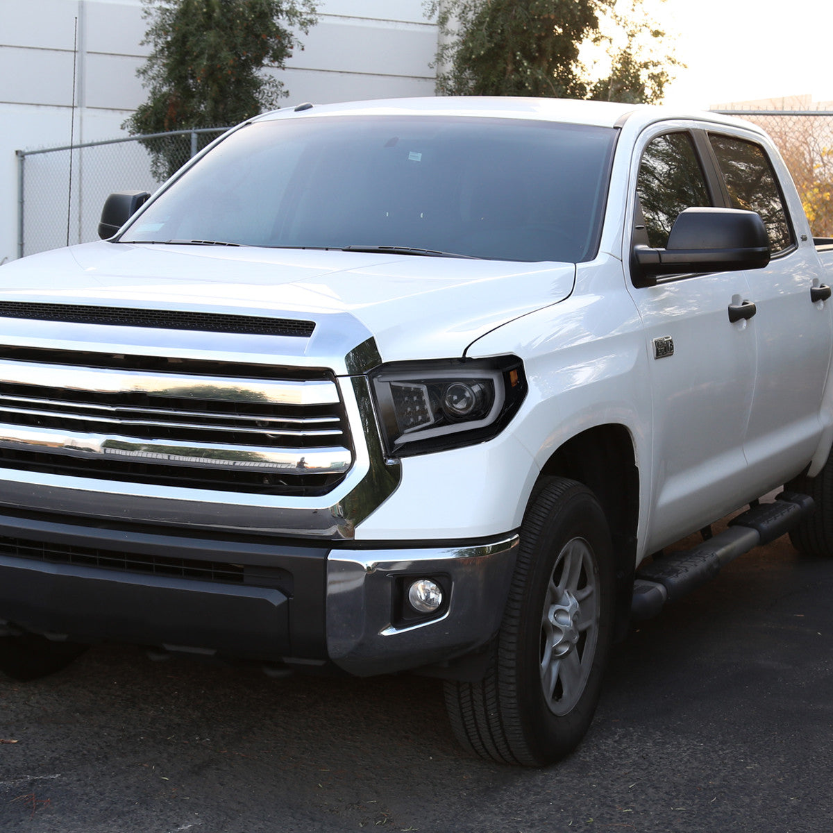 Spec-D 14-21 Tundra Projector Headlights LED C-Bar Black/Smoke
