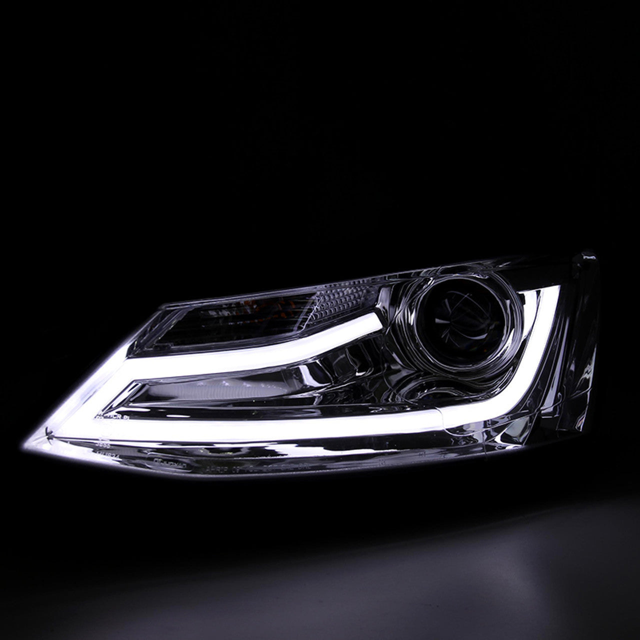 Spec-D 11-18 VW Jetta MK6 Headlights LED Bar Projector Chrome/Clear