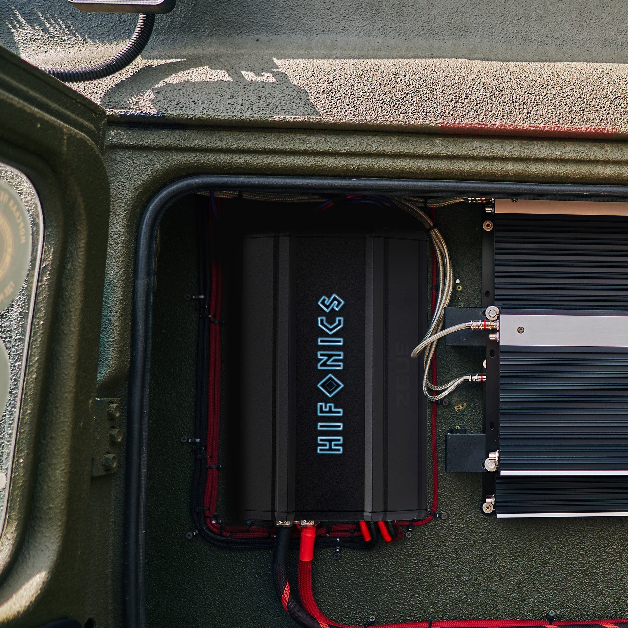 Hifonics ZD-1350.4D Zeus Delta 1,350 Watt 4 Channel Mobile Car Amplifier