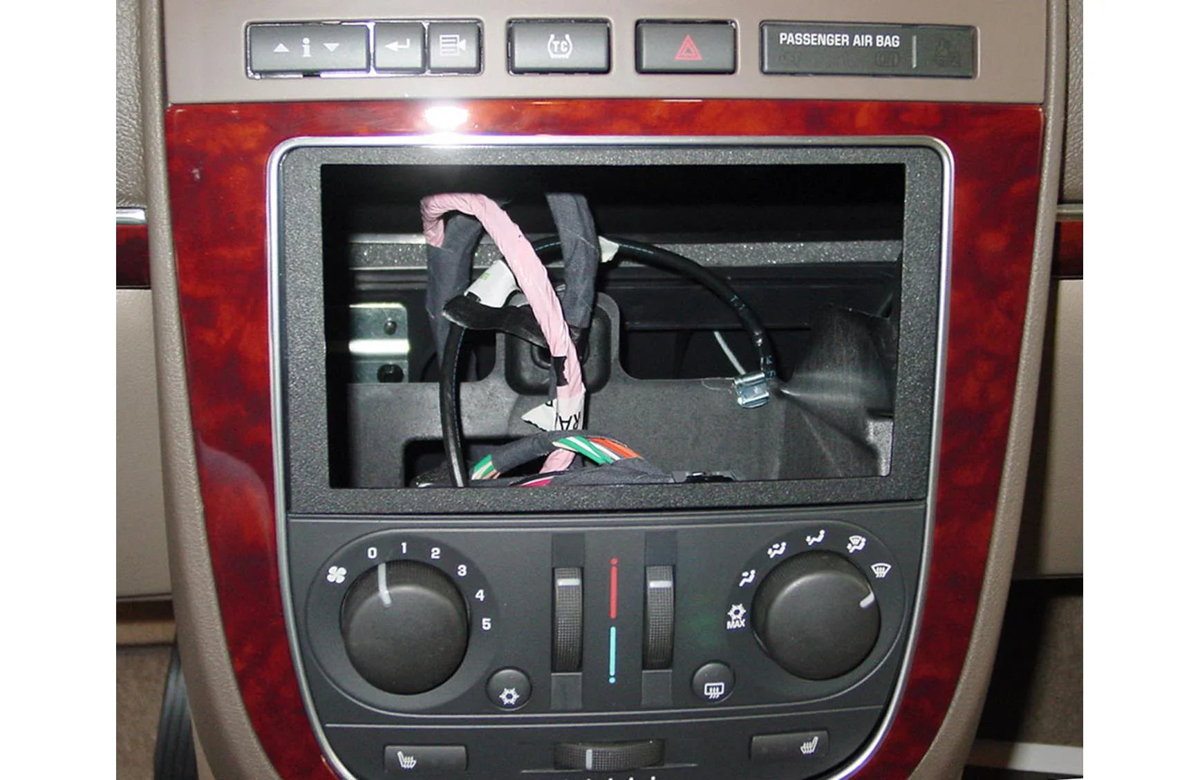 Metra 95-3304 Dash Kit